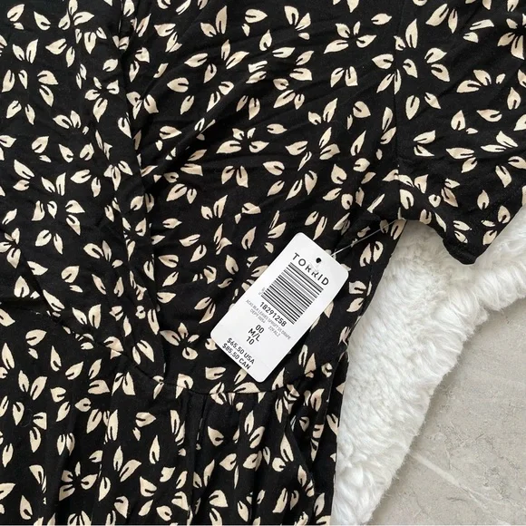 Torrid Black and Cream Midi Dress with Leaf Pattern - Picture 3 of 3